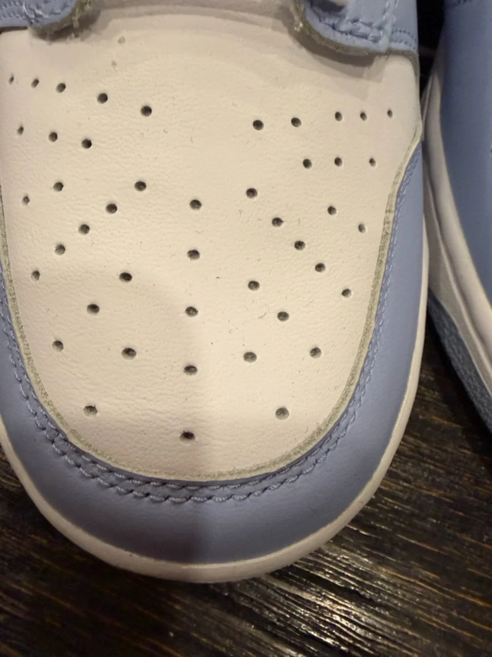 Nike Dunk High Athletic Basketball Shoe Women’s size 11 white blue